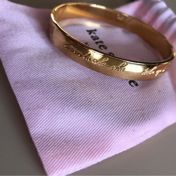 Kate Spade 12karat gold plated idiom bangle bracelet - Picture 3 of 13